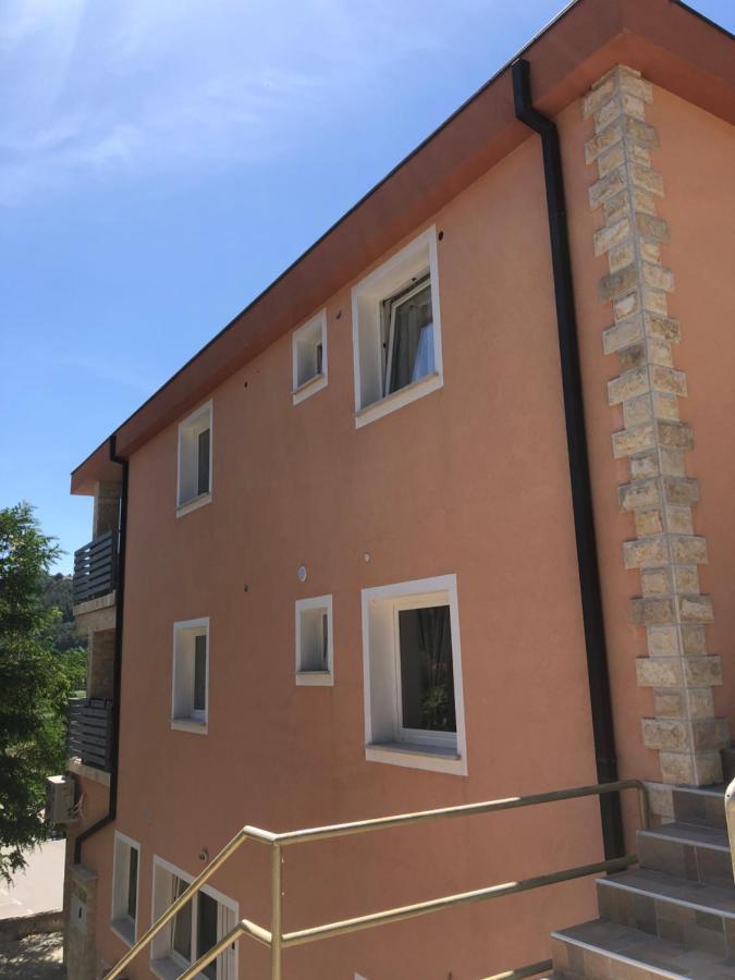 Apartments Chilla *** Lopar Exterior foto